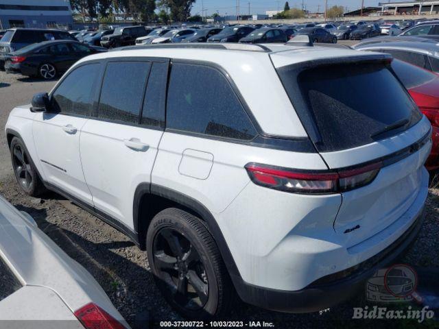 jeep-grand-cherokee-2022-1c4rjhag3n8633812-img3.jpg