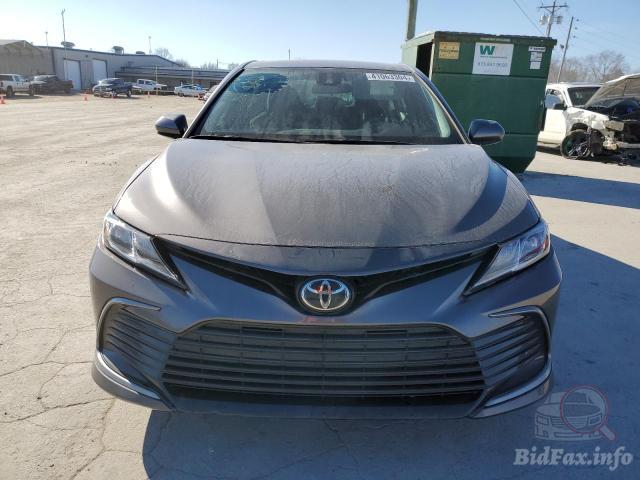 toyota-camry-le-2022-4t1c11ak3nu628145-img5.jpg