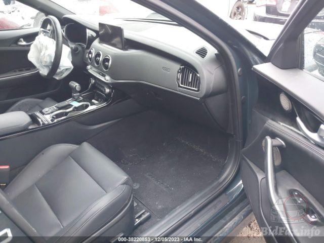 kia-stinger-2022-knae35ld1n6114115-img5.jpg