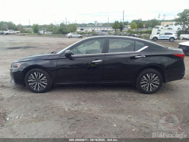 nissan-altima-2024-1n4bl4dw6rn305529-img13.jpg