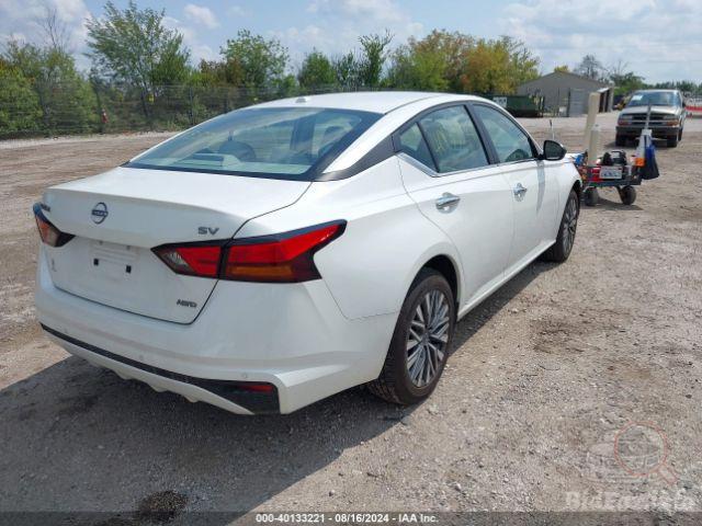 nissan-altima-2024-1n4bl4dwxrn365667-img04.jpg