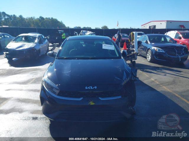 kia-forte-2023-3kpf24ad9pe510443-img12.jpg