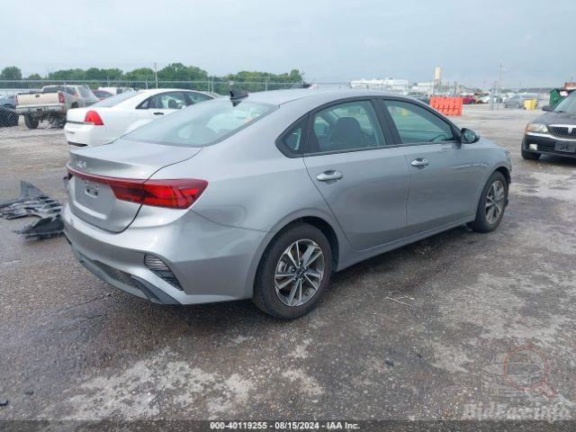 kia-forte-2023-3kpf24ad9pe685789-img04.jpg