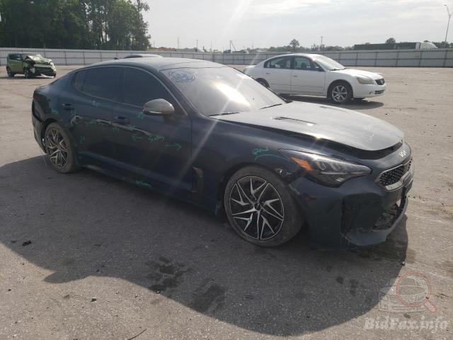2022 KIA STINGER