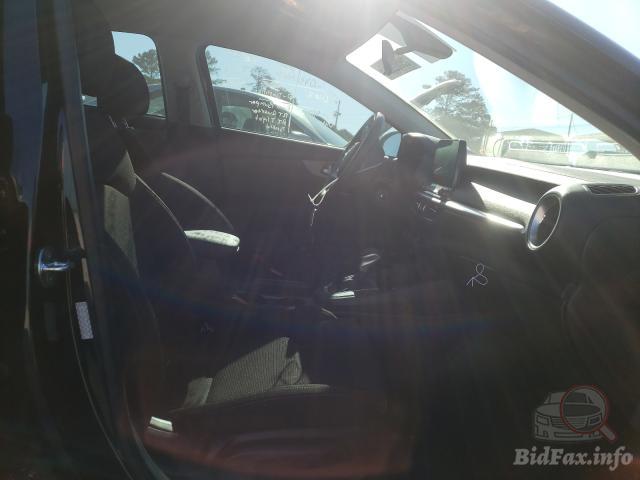 kia-forte-fe-2021-3kpf24adxme353887-img5.jpg