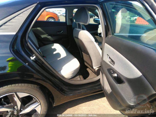 hyundai-elantra-2022-5nplp4ag4nh053581-img8.jpg