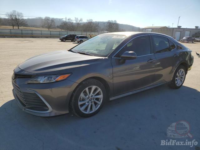 toyota-camry-le-2022-4t1c11ak3nu628145-img1.jpg