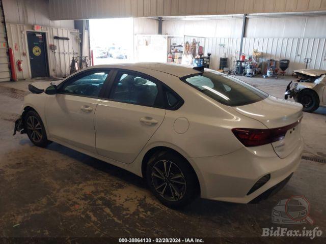 kia-forte-2022-3kpf24ad5ne503891-img3.jpg