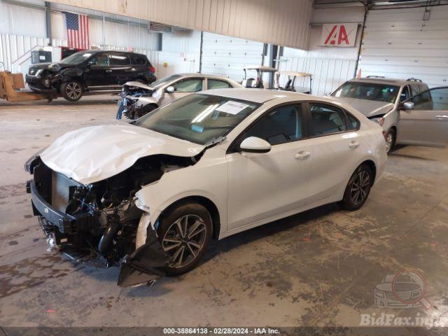 kia-forte-2022-3kpf24ad5ne503891-img2.jpg