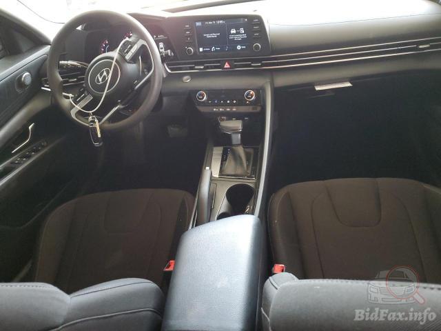 hyundai-elantra-se-2023-5nplm4ag7ph093942-img08.jpg