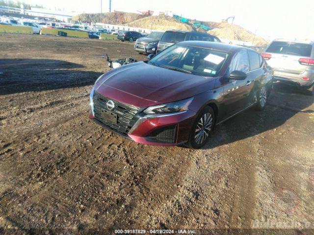 nissan-altima-2024-1n4bl4dw3rn356907-img02.jpg