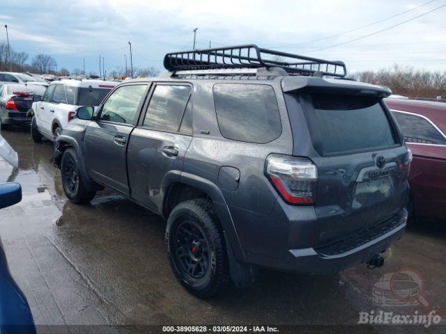 toyota-4runner-2023-jtenu5jr7p6145138-img03.jpg