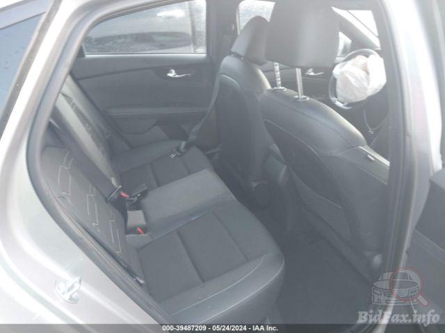 kia-forte-2023-3kpf54ad6pe663241-img08.jpg