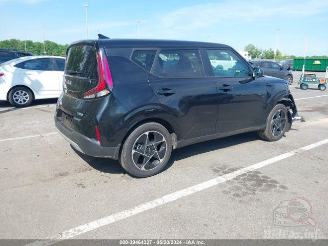 kia-soul-2023-kndj33au8p7848272-img04.jpg