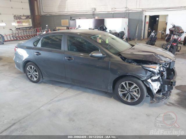 kia-forte-2023-3kpf24ad9pe595011-img01.jpg