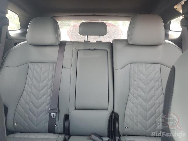 kia-sportage-x-2023-5xyk6caf4pg019053-img10.jpg