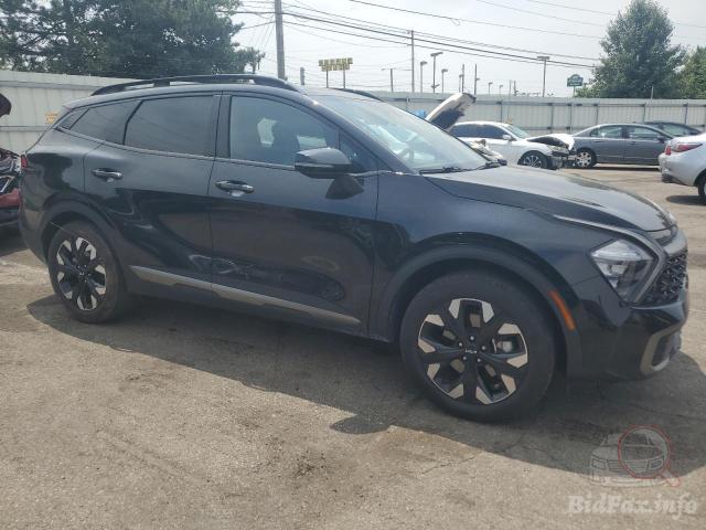 kia-sportage-x-2023-5xyk6caf4pg019053-img04.jpg