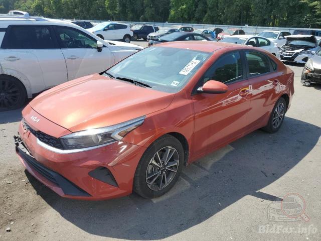 kia-forte-lx-2023-3kpf24ad1pe524160-img01.jpg