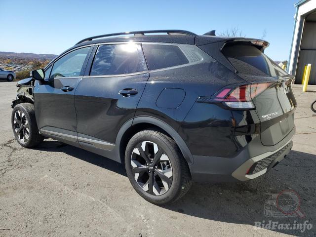 kia-sportage-x-2023-5xyk6caf2pg003613-img02.jpg