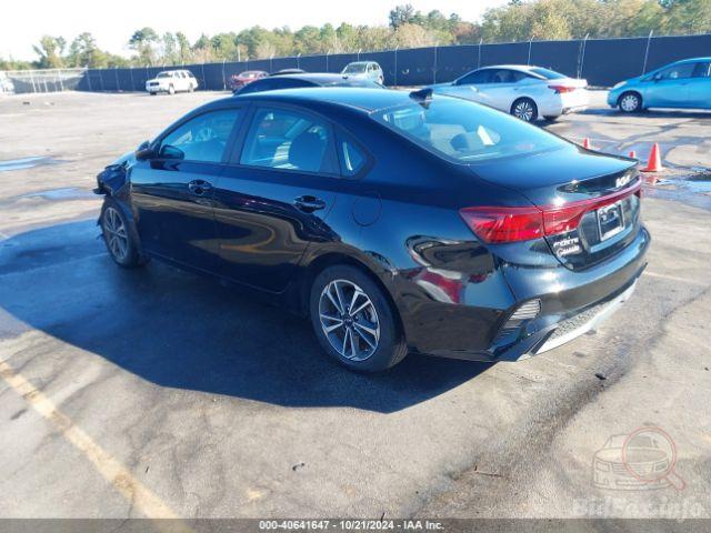 kia-forte-2023-3kpf24ad9pe510443-img03.jpg